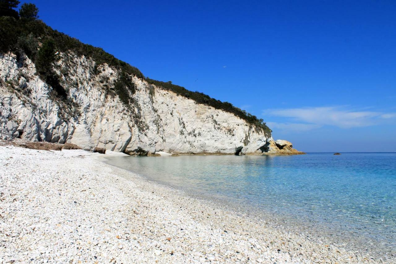 A Casa Di Enrico B&B Portoferraio Dış mekan fotoğraf